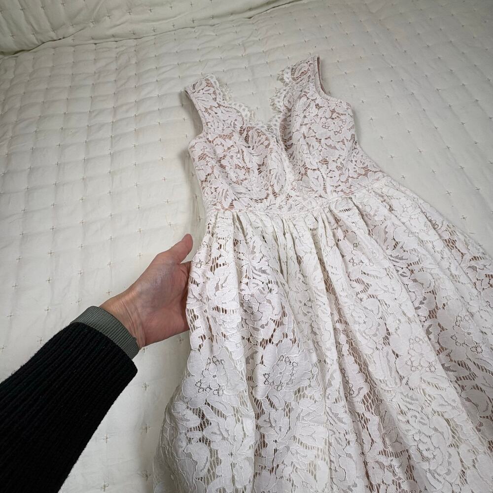 Lulus Love Swept Lace Midi Skater Dress Women's S (measured) Wedding Bridal - Picture 5 of 9